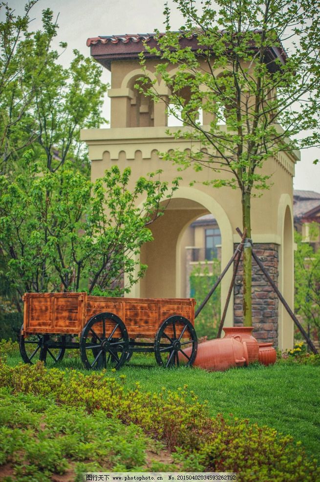 园林景观 花车 景观小品 雨景 坛坛罐罐 风景 摄影 自然景观 田园风光